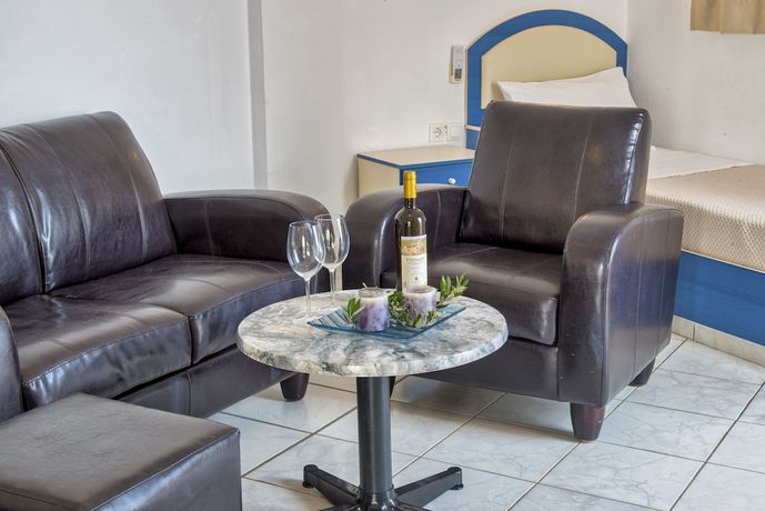 Imagen de la habitación del Hotel Castri Village. Foto 15