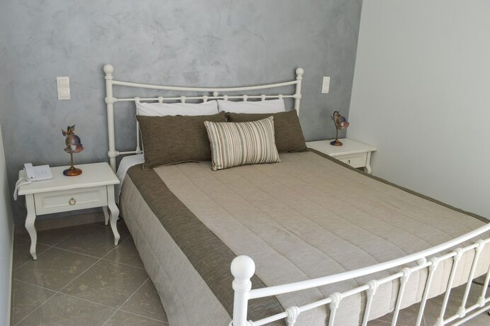 Imagen de la habitación del Hotel Castro, Kamari. Foto 13