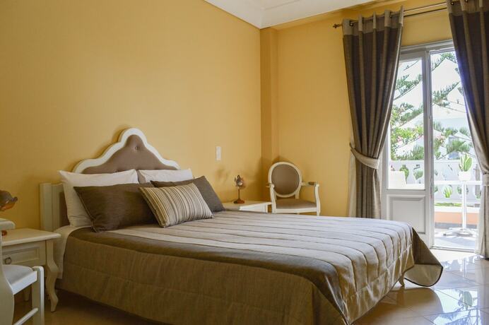 Imagen de la habitación del Hotel Castro, Kamari. Foto 14
