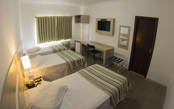 Imagen de la habitación del Hotel Castro Mendes. Foto 8