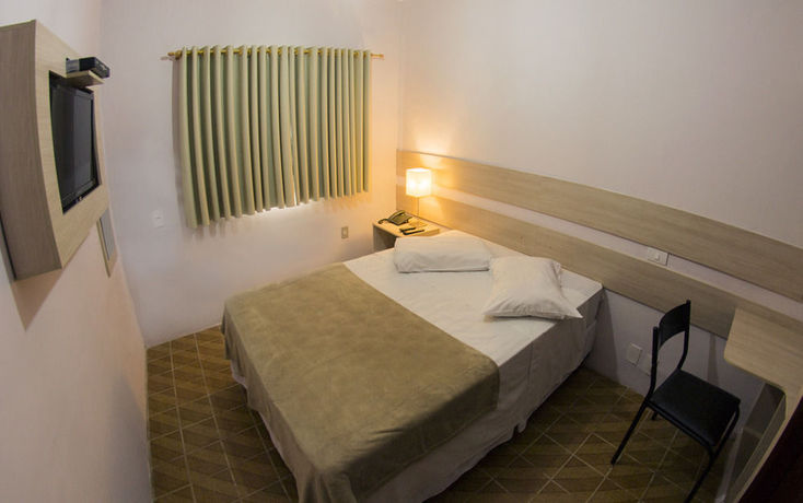 Imagen de la habitación del Hotel Castro Mendes. Foto 14