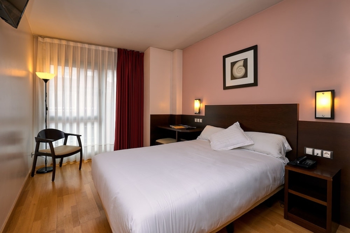 Imagen de la habitación del Hotel Castro Real. Foto 9