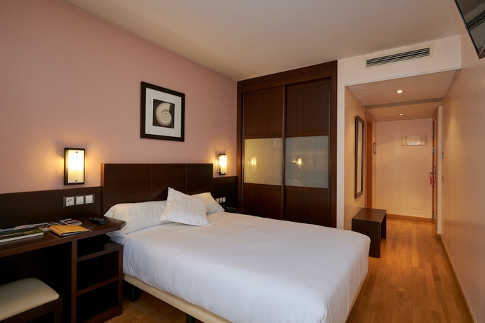 Imagen de la habitación del Hotel Castro Real. Foto 10