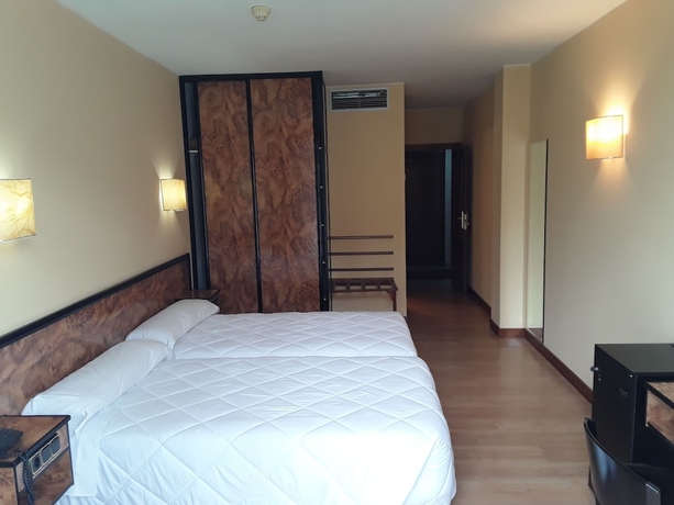 Imagen de la habitación del Hotel Castro, Santiago de Compostela. Foto 5