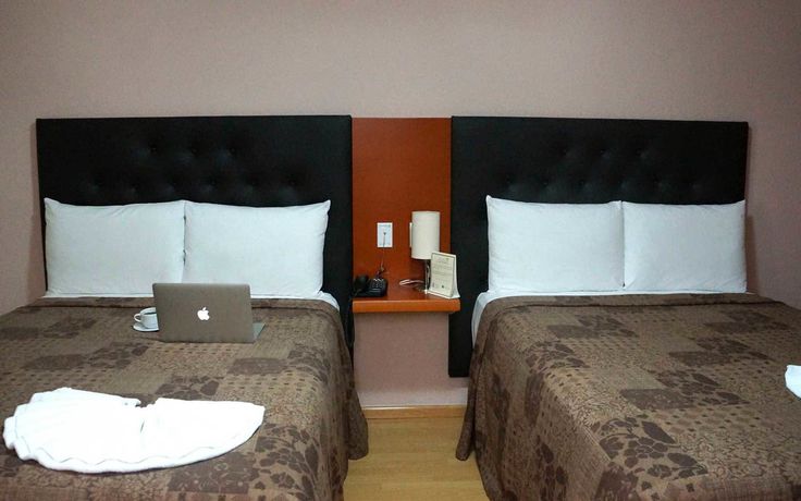 Imagen de la habitación del Hotel Castropol. Foto 8