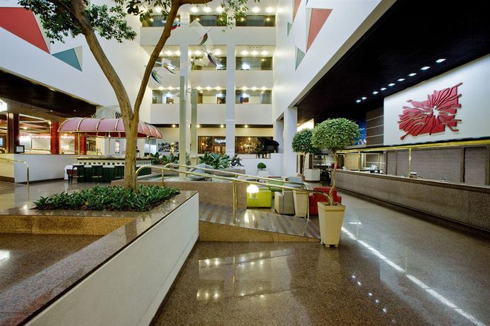 Imagen de los interiores del Hotel Castro's Park. Foto 8