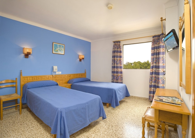 Imagen de la habitación del Hotel Casual Bahía Ibiza. Foto 10