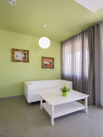 Imagen del bar/restaurante del Hotel Casual Bahía Ibiza. Foto 4