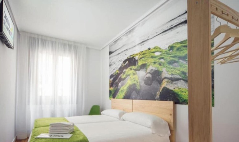 Imagen de la habitación del Hotel Casual Bilbao Serantes. Foto 6