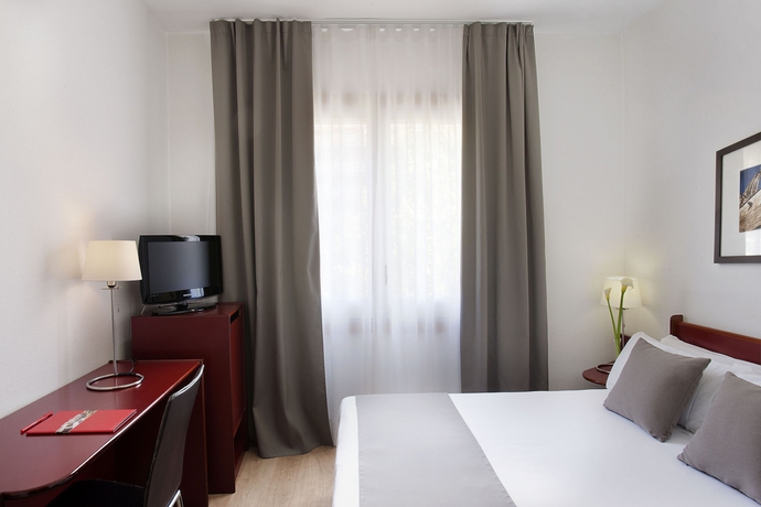 Imagen de la habitación del Hotel Casual Colours Barcelona. Foto 9