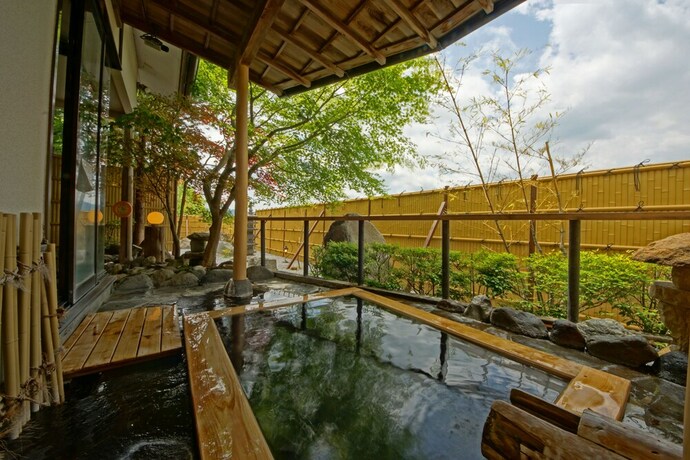 Imagen de la piscina del Hotel Casual Euro. Foto 32