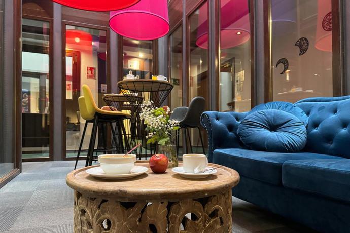 Imagen de los interiores del Hotel Casual Ilbira Granada. Foto 8