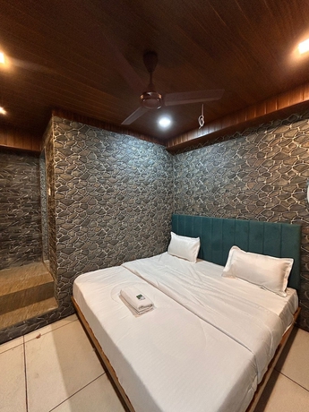 Imagen de la habitación del Hotel Cat, Rajkot. Foto 2