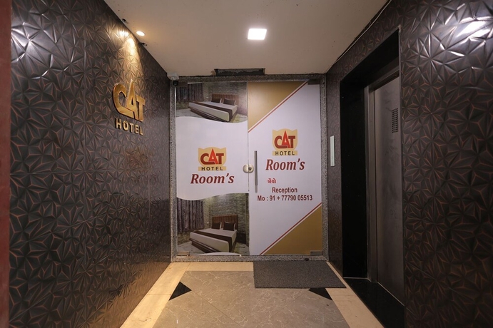 Imagen de los interiores del Hotel Cat, Rajkot. Foto 12