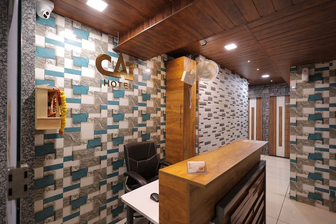 Imagen de los interiores del Hotel Cat, Rajkot. Foto 16