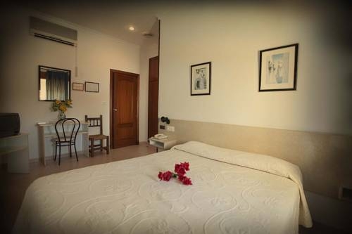 Imagen de la habitación del Hotel Catalán. Foto 14