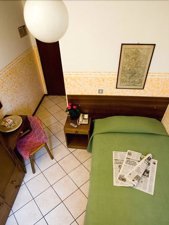 Imagen de la habitación del Hotel Catalani E Madrid. Foto 4