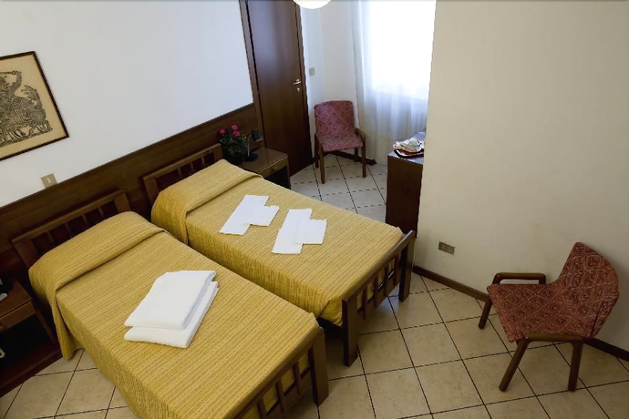 Imagen de la habitación del Hotel Catalani E Madrid. Foto 9