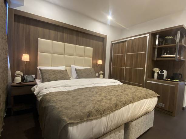 Imagen de la habitación del Hotel Cataleya BV. Foto 8