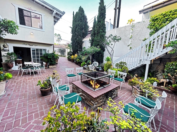 Imagen de la habitación del Hotel Catalina Courtyard Suites. Foto 11