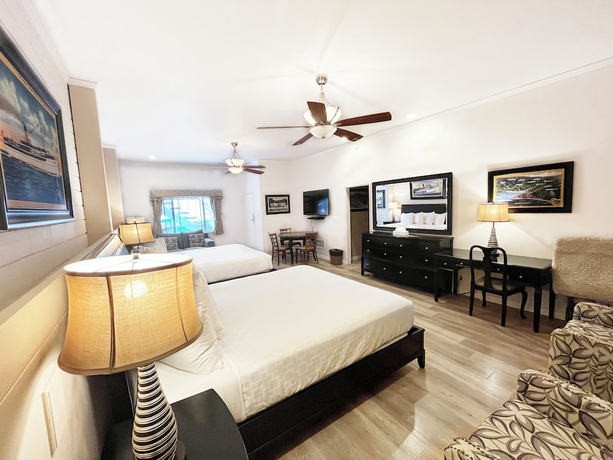 Imagen de la habitación del Hotel Catalina Courtyard Suites. Foto 12
