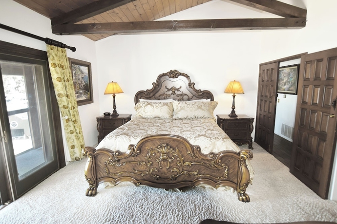 Imagen de la habitación del Hotel Catalina Courtyard Suites. Foto 14
