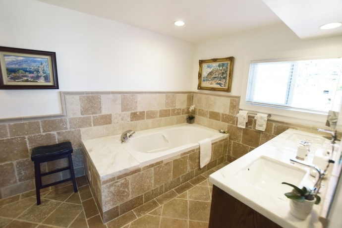 Imagen de la habitación del Hotel Catalina Courtyard Suites. Foto 16