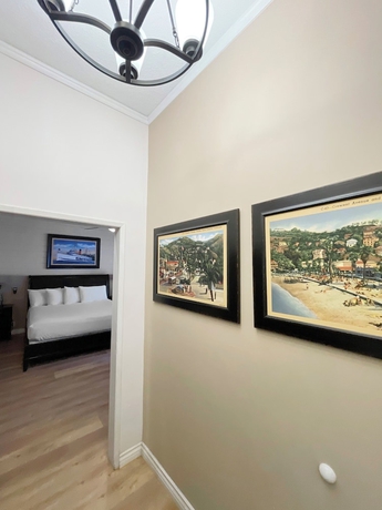 Imagen de la habitación del Hotel Catalina Courtyard Suites. Foto 19