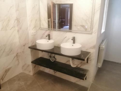 Imagen de la habitación del Hotel Catalina Suites. Foto 8