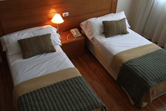 Imagen de la habitación del Hotel Catalinas. Foto 17