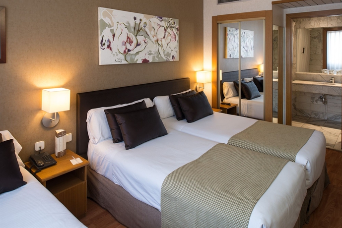 Imagen de la habitación del Hotel Catalonia Albeniz. Foto 3