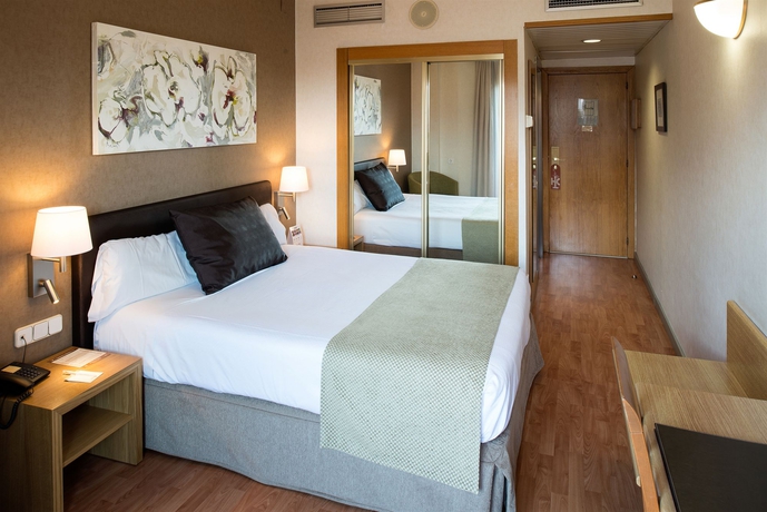 Imagen de la habitación del Hotel Catalonia Albeniz. Foto 4