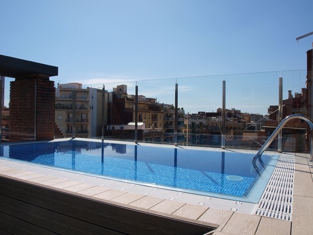 Imagen de la piscina del Hotel Catalonia Albeniz. Foto 15