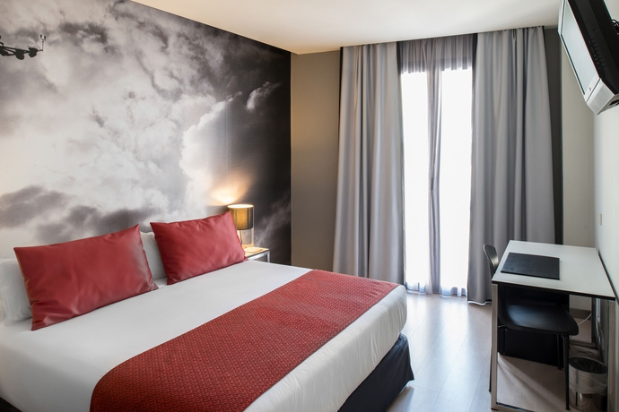 Imagen de la habitación del Hotel Catalonia Avinyó. Foto 13