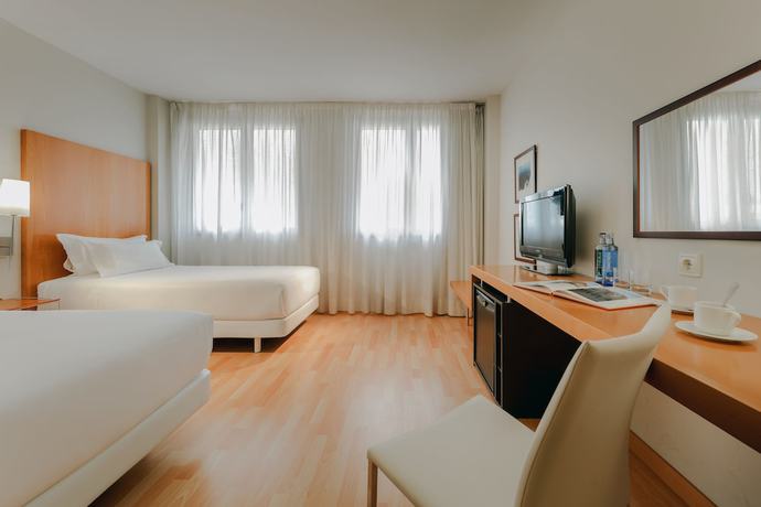 Imagen de la habitación del Hotel Catalonia Barcelona Beach. Foto 12