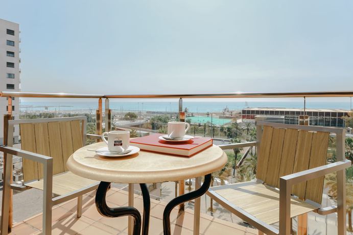 Imagen de la habitación del Hotel Catalonia Barcelona Beach. Foto 18