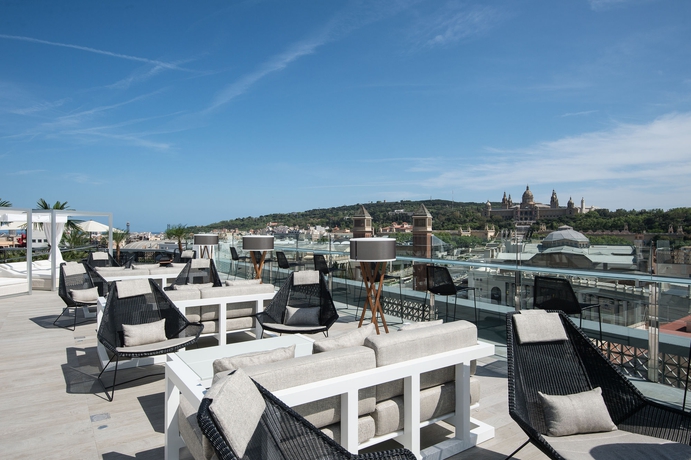 Imagen de los exteriores del Hotel Catalonia Barcelona Plaza. Foto 8