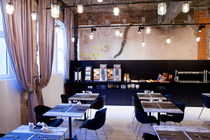 Imagen del bar/restaurante del Hotel Catalonia Berlin Mitte. Foto 2