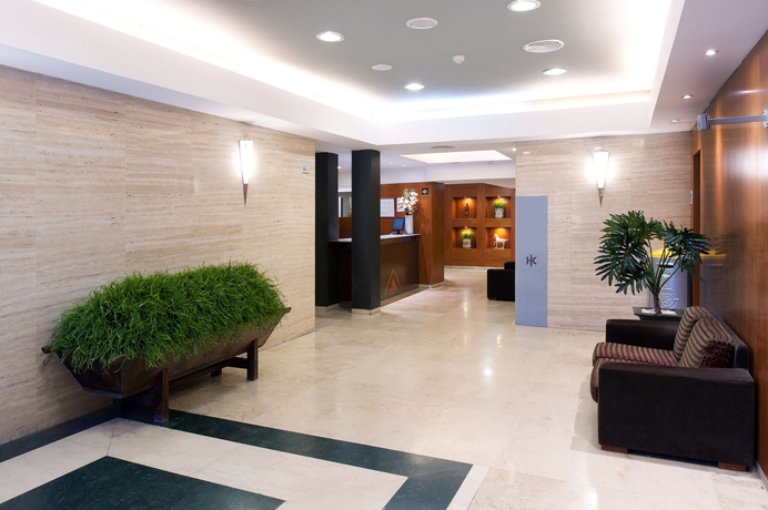 Imagen de los interiores del Hotel Catalonia Born. Foto 10