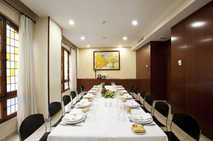 Imagen de los interiores del Hotel Catalonia Conde De Floridablanca. Foto 16