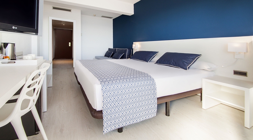 Imagen de la habitación del Hotel Catalonia Del Mar - Adults Only. Foto 13