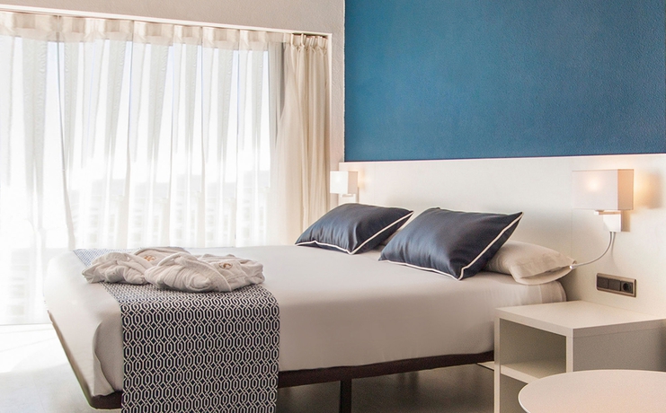 Imagen de la habitación del Hotel Catalonia Del Mar - Adults Only. Foto 14