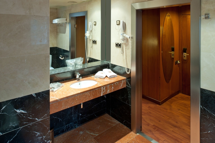 Imagen de la habitación del Hotel Catalonia Diagonal Centro. Foto 8