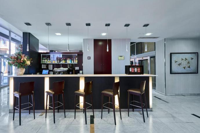 Imagen general del Hotel Catalonia El Pilar. Foto 5