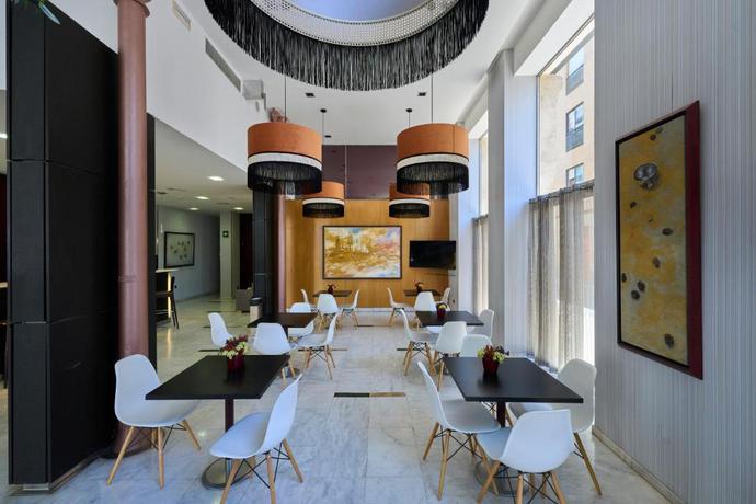 Imagen general del Hotel Catalonia El Pilar. Foto 8