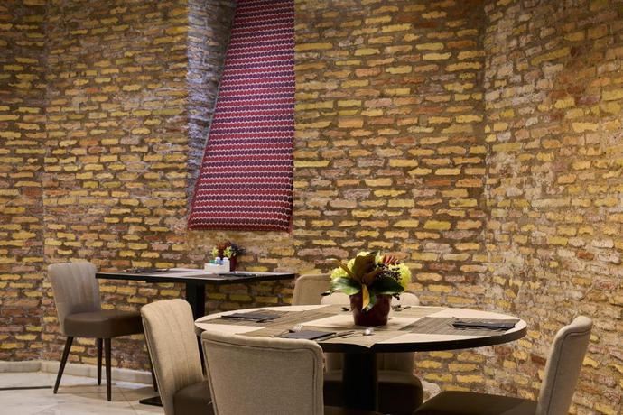 Imagen general del Hotel Catalonia El Pilar. Foto 15