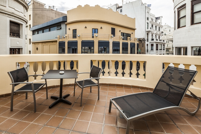 Imagen de la habitación del Hotel Catalonia Excelsior. Foto 13