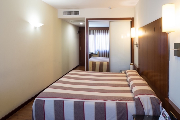 Imagen de la habitación del Hotel Catalonia Gran Verdi. Foto 5