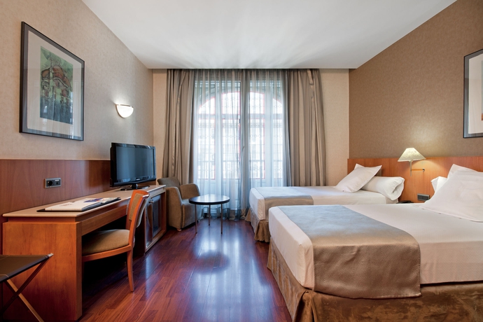 Imagen de la habitación del Hotel Catalonia Gran Via Madrid. Foto 7