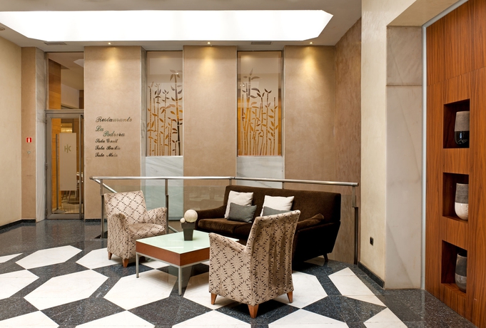 Imagen de los interiores del Hotel Catalonia Gran Via Madrid. Foto 9